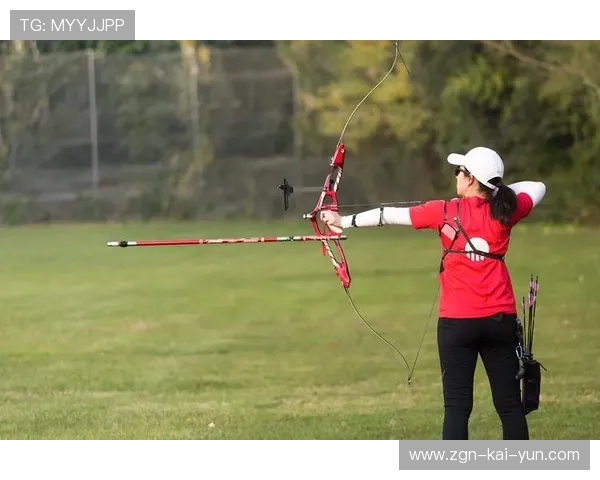 射箭普及课进校园，学生对精确性运动兴趣激增